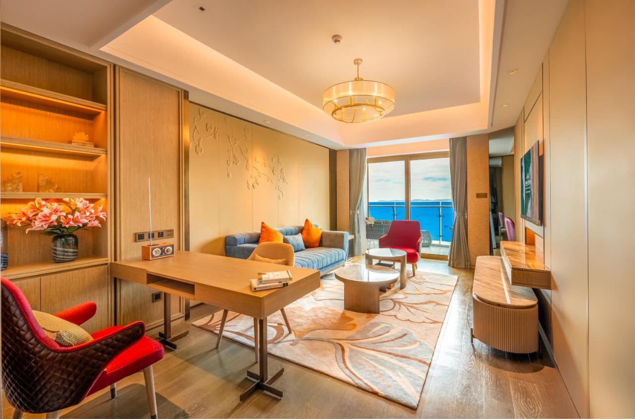 Howard Johnson Plaza By Wyndham Blue Bay Sihanoukville Exteriör bild
